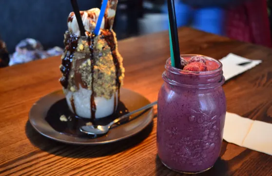 Talutti - Bakes 'n' Shakes