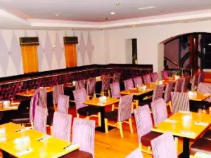 Wood Berry Grill Bar & Restaurant