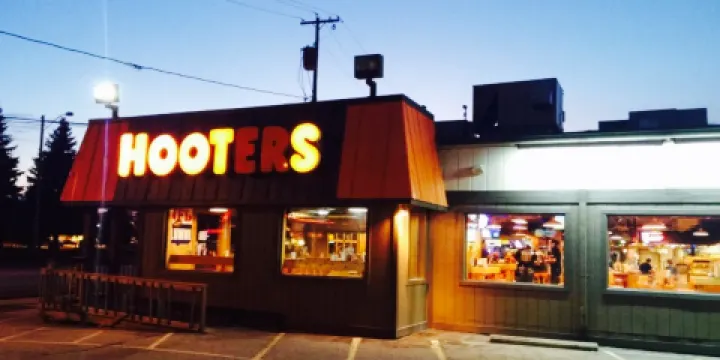 Hooters