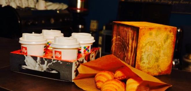 Seven Smart Casual Coffee Shop