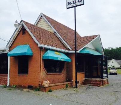 Whispering Pines B-B-Q