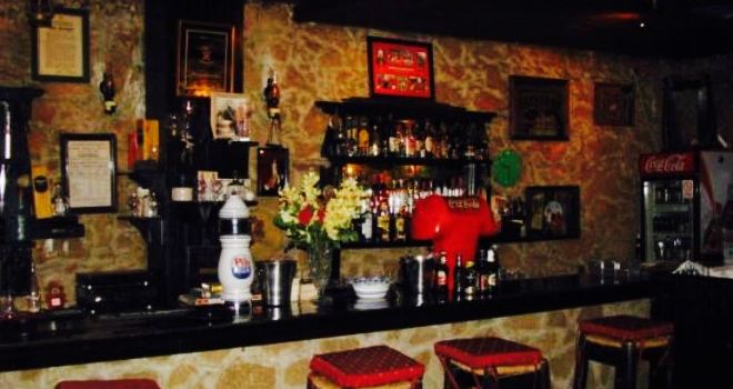 Durty Nellys Village Inn