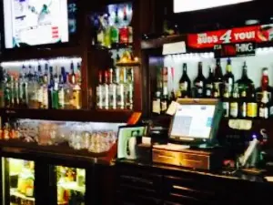 Highland Pizza & Pub