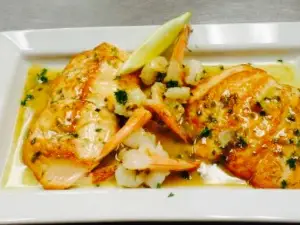Mako's Beach Grille + Bar
