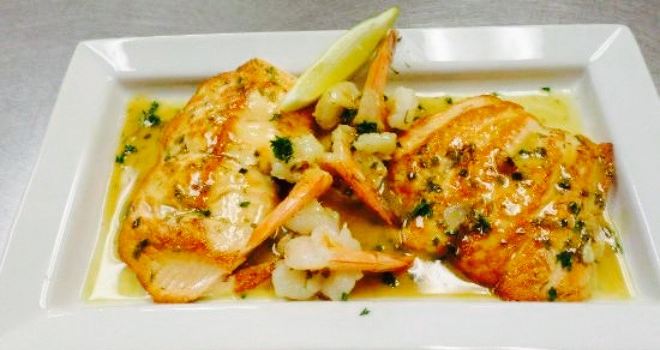 Mako's Beach Grille + Bar