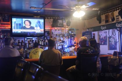 Wild Bill's Bar & Grill