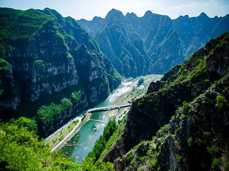 Hotels near Shiduxianxi Mountain