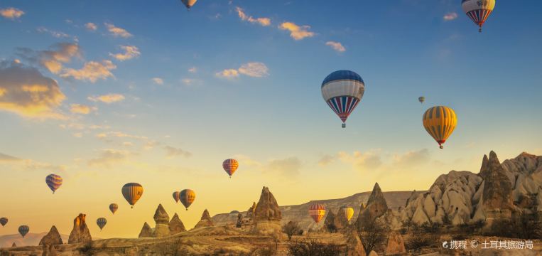 Cappadocia Travel Guide 2026: Top Attractions, Things to Do & Deals