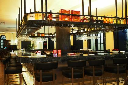 Zui Hui Huang (Shang hai zhong xin da sha dian)