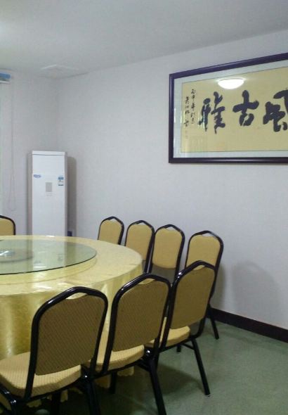 三寸丁特色龙虾馆