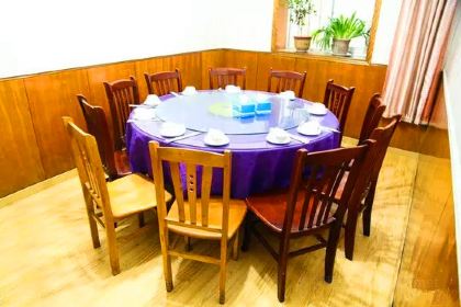 燕欣老字号活海鲜家常菜(北京路店)