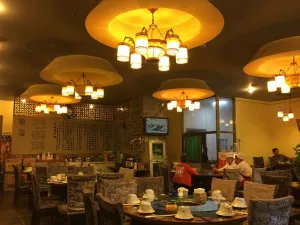 峰瑞石锅鸡·牦牛肉(CCTV专访 太阳岛店)