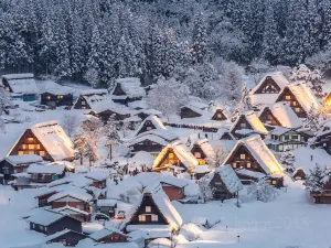 Historische Dörfer von Shirakawa-gō und Gokayama