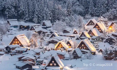 Historische Dörfer von Shirakawa-gō und Gokayama