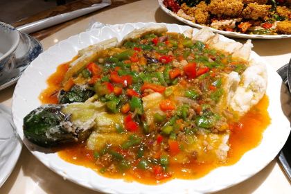 三峡特色鲜鱼酒家