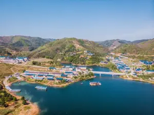 Qingjiang Lake