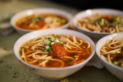 老光明崗瓊甜茶館