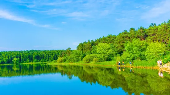 Jingyue Pond