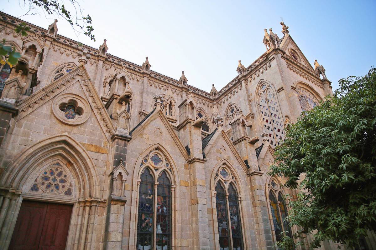 廣州聖心大教堂 | 粵式木雕大門