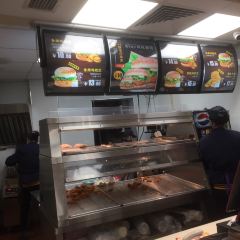 华莱士·全鸡汉堡(榕江店) User Photo