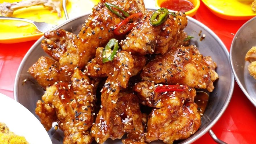 BHC CHICKEN (Myeongdong Branch)