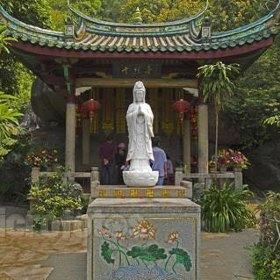 Quan Am Pagoda