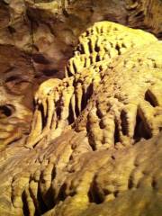 Сталактитовая пещера Пал-вёльди