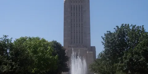 內布拉斯加州議會大廈