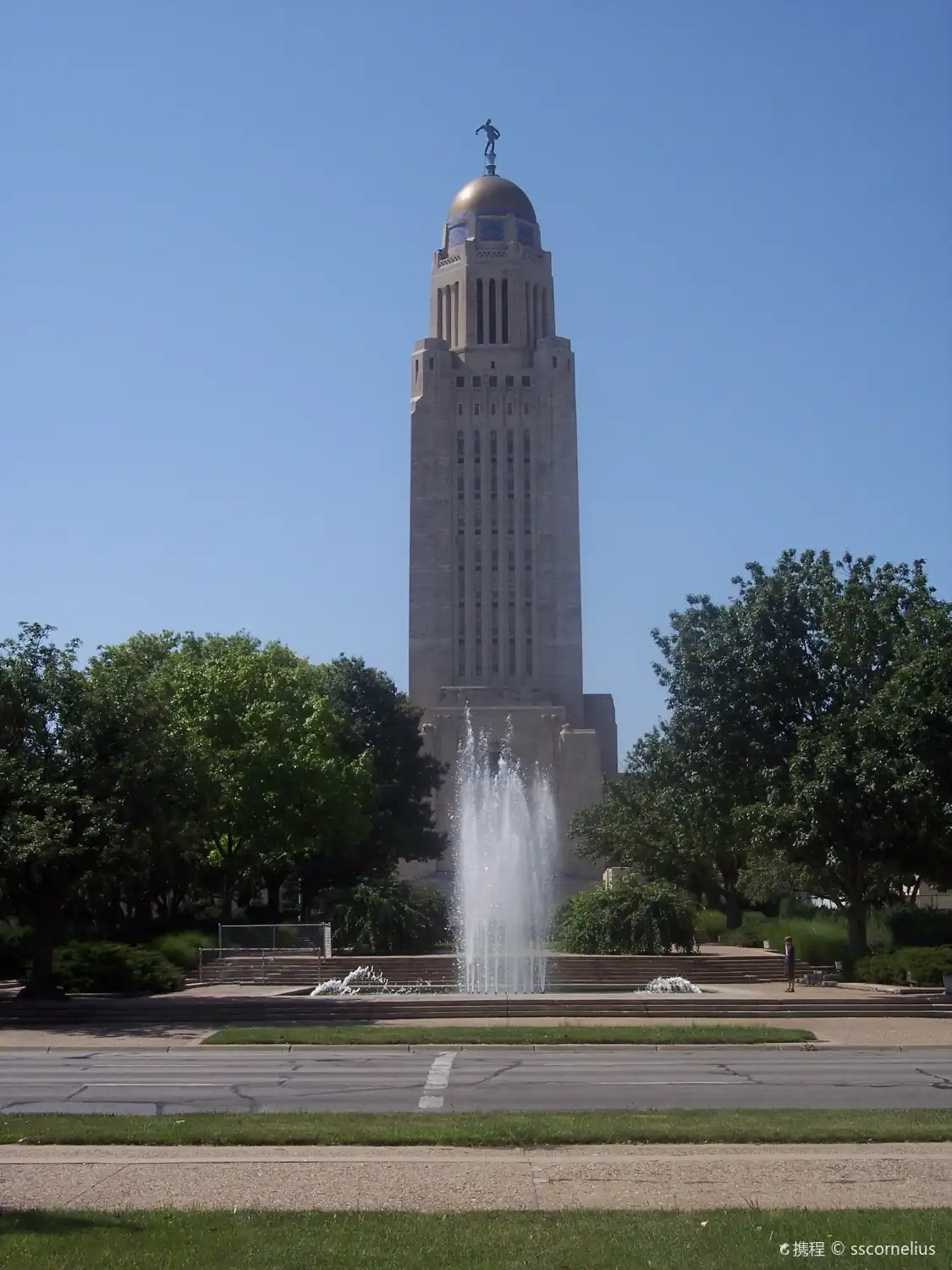 Hotels near Nebraska State Capitol