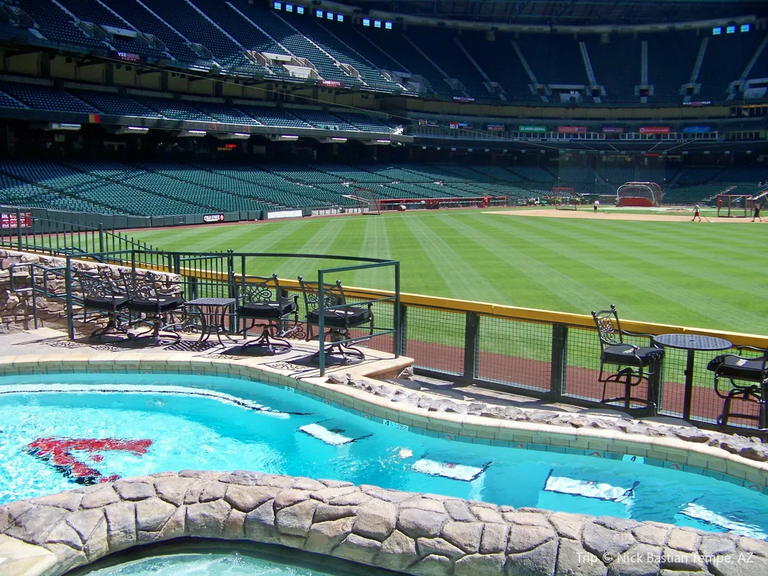 1_Chase Field