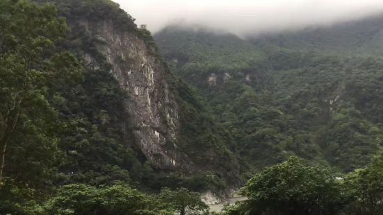 台湾宜兰我最喜欢的是他们的苏澳冷泉，泉水很独特，南方澳渔港也