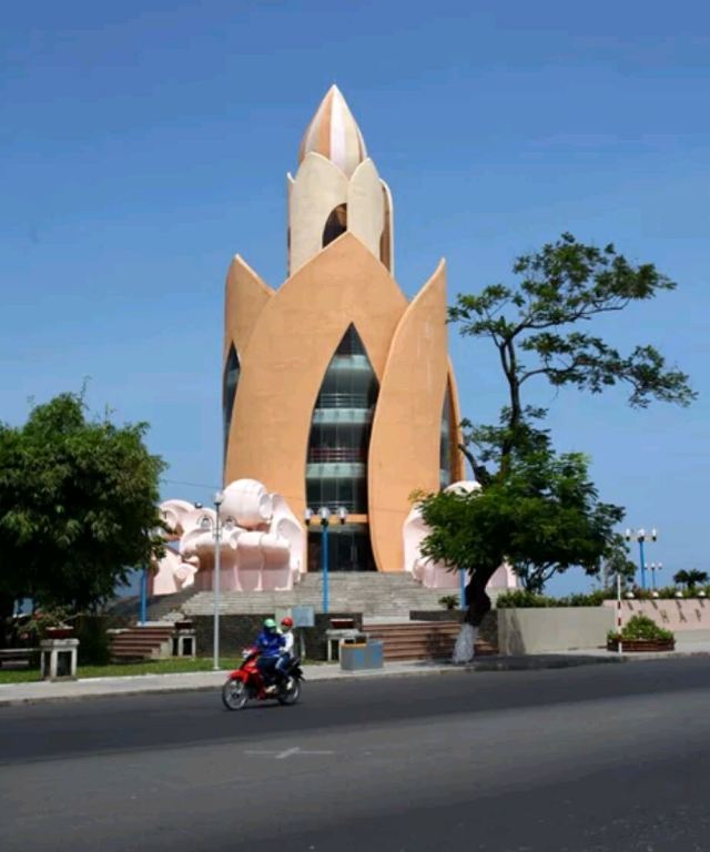 Thap Tram Huong