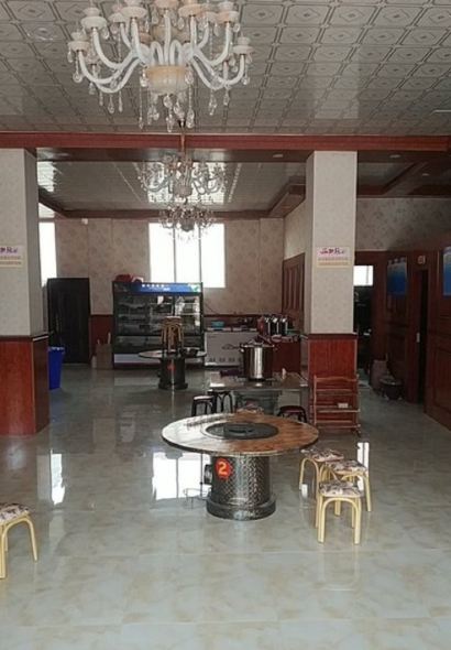 云丽红火塘腊排骨店