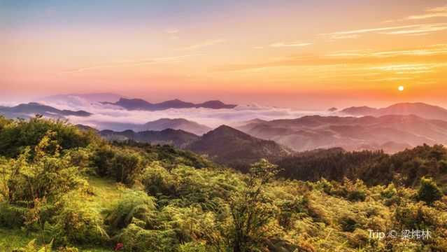Sea of Clouds Sightseeing in Chenzhou
