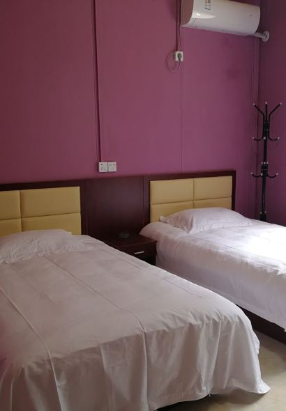 山水人家農家樂巴山烤全羊