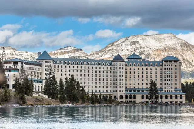 Banff Paradise: Lake Louise