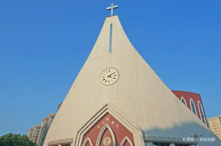 Hotels near North Gate Chapel