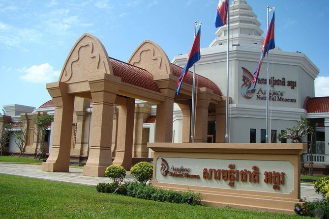 シェムリアップ アンコール国立博物館 評判 案内 トリップドットコム