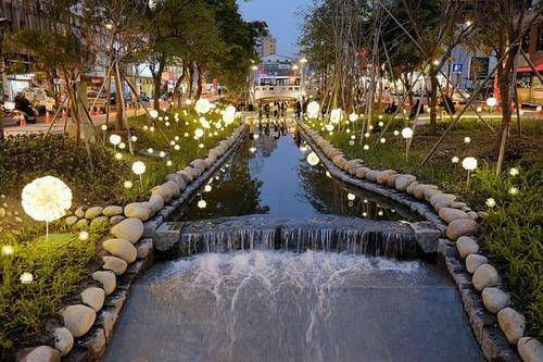 台中新盛綠川水岸廊道。圖片來源：Trip.com