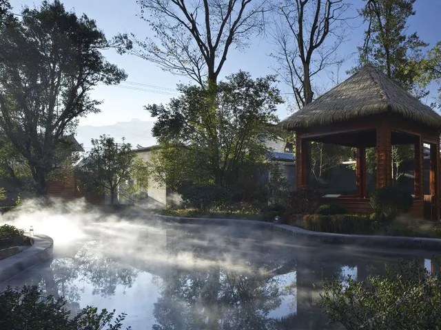 This Autumn, Why Not Have a Hotspring Tour with Your Family