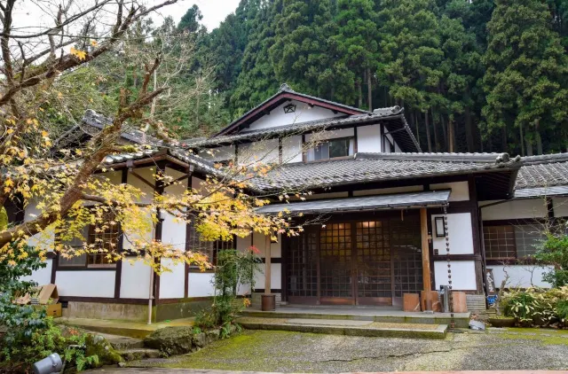 Experience The Hot Springs in Kyoto’s Most Beautiful Season