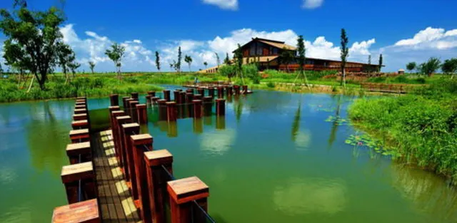 A Tour of Ningbo—The Rainbow Bridge, Hangzhou Bay Lookout Tower and Beautiful Cixi