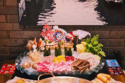 小龙坎火锅(菏泽香格里拉店)