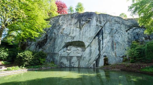 Lion Monument