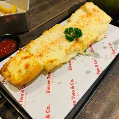 Eleven Two & Co. 여행 사진