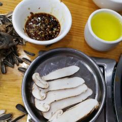 阿妈野生菌土鸡腊排骨·蒸汽石锅鱼 User Photo