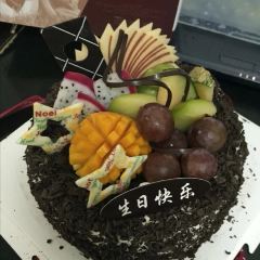 红房子生日蛋糕 User Photo