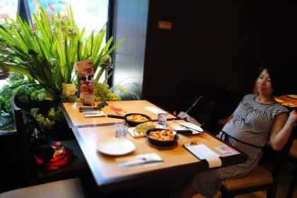 必胜客(群升店)