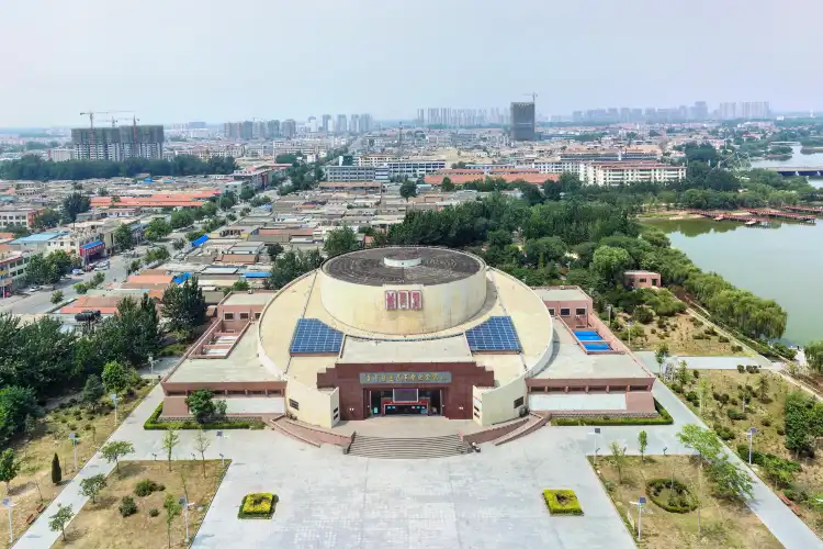 Hotels near Jiluyubianqugeming Memorial Hall