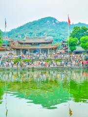 Free Life Pond, Nanputuo Temple